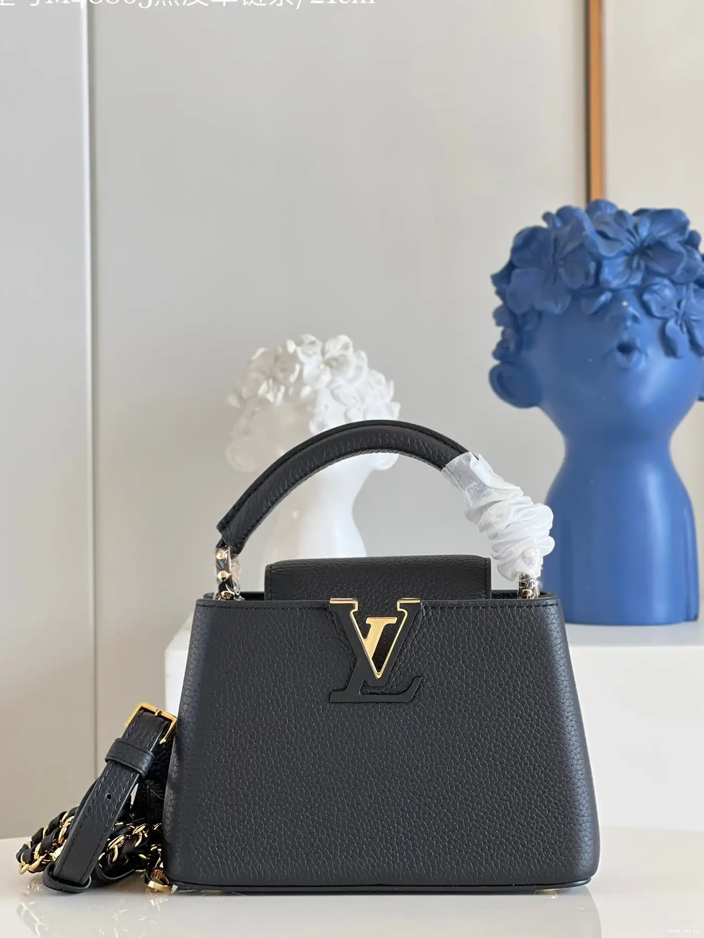 First bag ru MINI VUITTON CAPUCINES LOUIS 0617